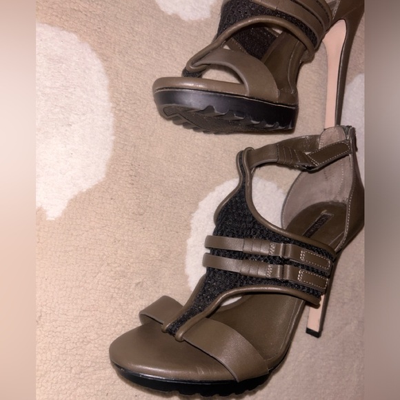 BCBG Generations Size 9 Army Green & Mesh High Heels - Picture 6 of 9